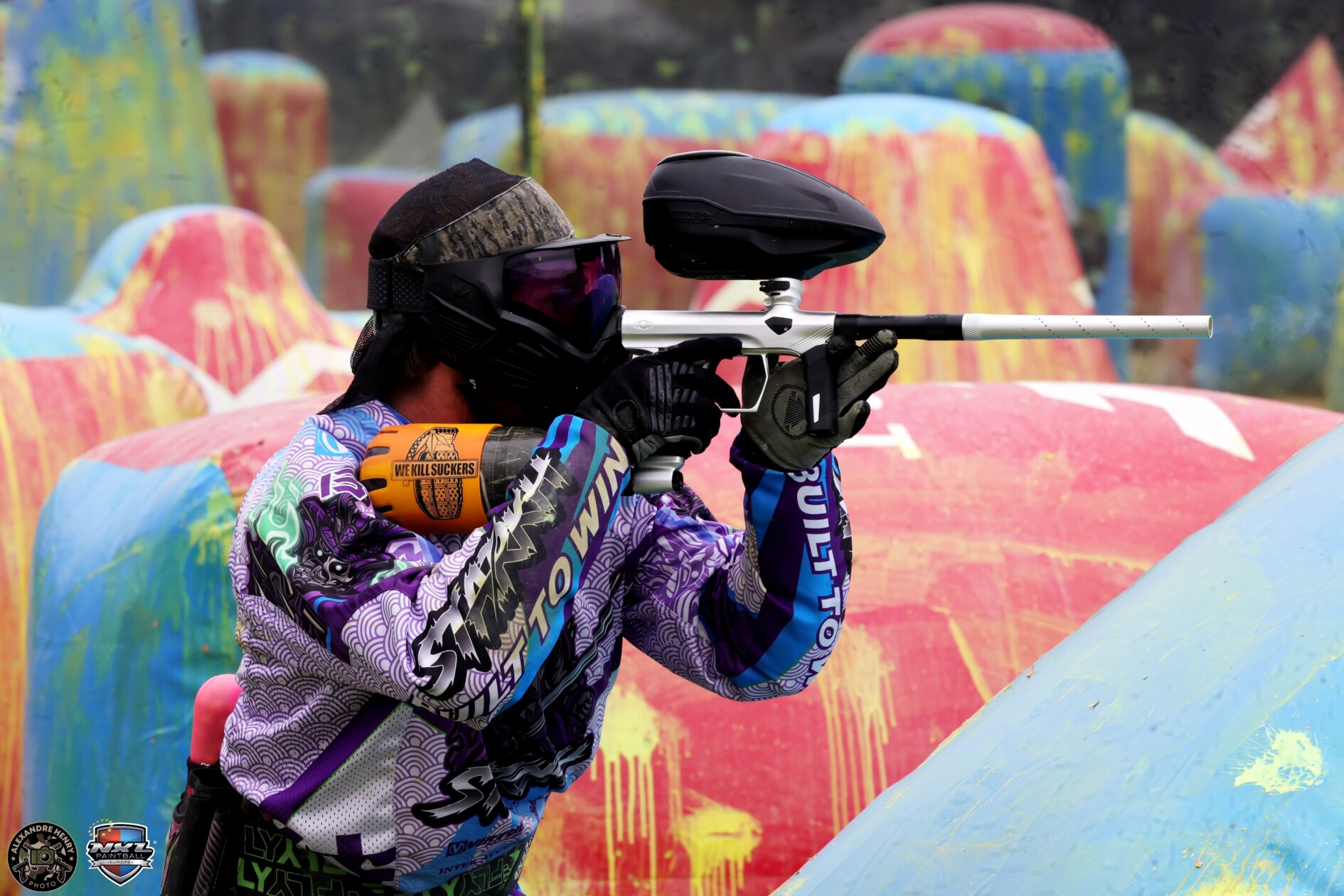 Action en compétition dans un club de paintball du 66